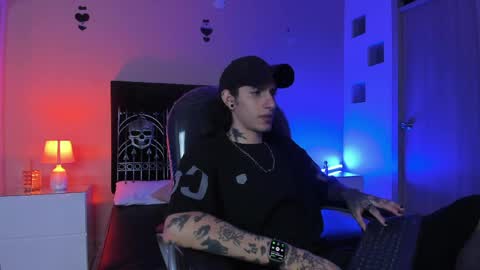 Snapshot of vergil_noir chatting on 04.28.26 vergil_noir online show from 04.28.26