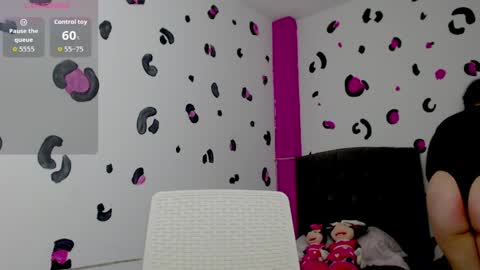 Snapshot of vero_doll12 chatting on 05.28.26 Verinica online show from 05.28.26