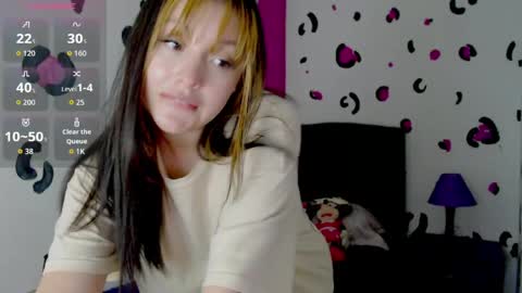 Snapshot of vero_doll12 chatting on 05.29.26 Verinica online show from 05.29.26