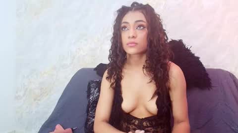 Snapshot of vero_temptation chatting on 10.03.25 Vero online show from 10.03.25