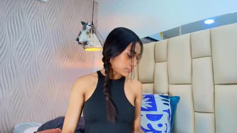 Snapshot of vero_temptation chatting on 11.15.25 Vero online show from 11.15.25