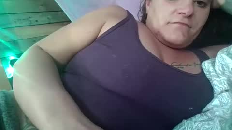 Snapshot of veronica90210 chatting on 10.31.25 veronica90210 online show from 10.31.25