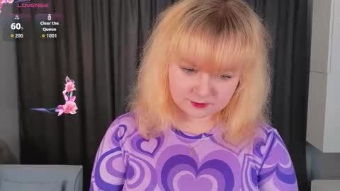 Snapshot of veronica_christensen chatting on 10.06.25 Maria online show from 10.06.25