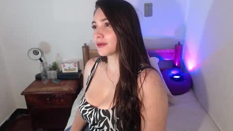 Veronica Rodriguez online show from 12.18.25