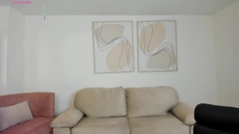 Snapshot of veronicablue1 chatting on 10.26.25 Vero online show from 10.26.25