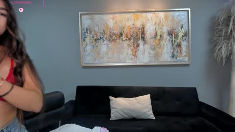 Snapshot of veronicablue1 chatting on 12.14.25 Vero online show from 12.14.25