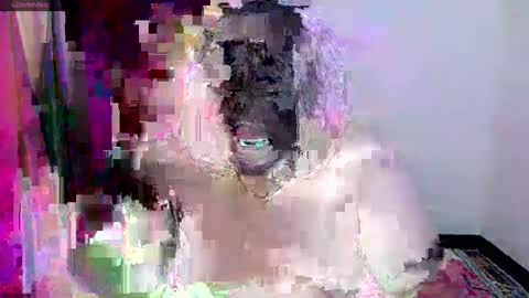 Snapshot of veronicakisses chatting on 02.15.25 MS. VERONICA 22 I love Aza 3 online show from 02.15.25