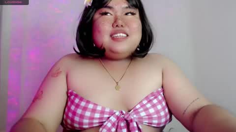 Snapshot of veronicakisses chatting on 02.23.25 MS. VERONICA 22 I love Aza 3 online show from 02.23.25