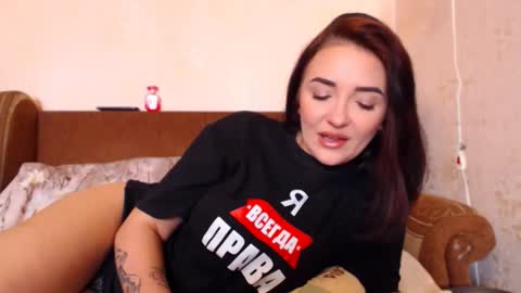 Snapshot of veronicalalux chatting on 10.10.25 VeronicaLaLux online show from 10.10.25