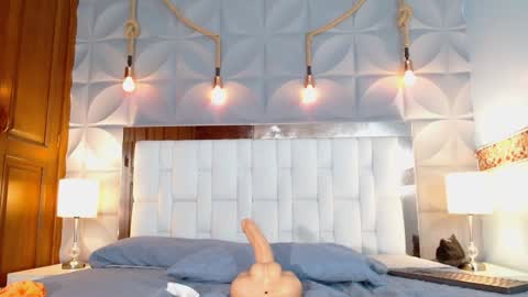 Veronica Robles online show from 12.04.24