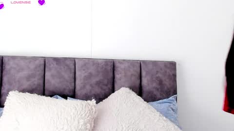 VeronicaTonu online show from 02.23.25