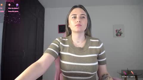 Snapshot of veronika__winslow_ chatting on 09.21.25 Vero online show from 09.21.25