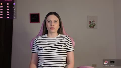 Snapshot of veronika__winslow_ chatting on 12.02.25 Vero online show from 12.02.25