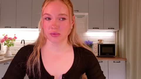 Snapshot of veronikamitchel chatting on 06.27.26 Veronika online show from 06.27.26