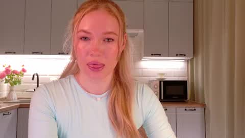 Snapshot of veronikamitchel chatting on 06.28.26 Veronika online show from 06.28.26