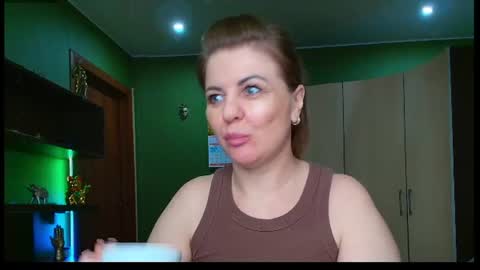 Snapshot of veronikawgold chatting on 07.07.26 VeronikawGold online show from 07.07.26