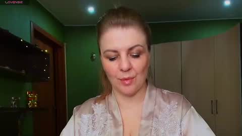 Snapshot of veronikawgold chatting on 07.28.26 VeronikawGold online show from 07.28.26