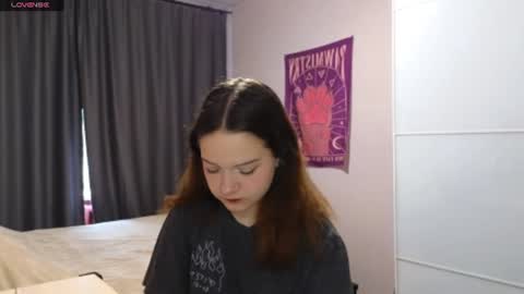 Snapshot of veroniquecabarcas chatting on 07.22.26 Anna online show from 07.22.26
