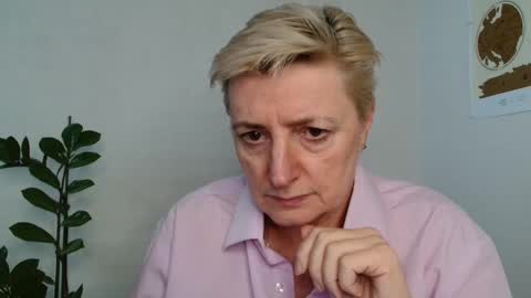 Snapshot of verony_ chatting on 03.05.25 verony_ online show from 03.05.25