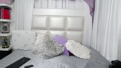 Snapshot of verosantana1 chatting on 02.26.25 Vernica online show from 02.26.25