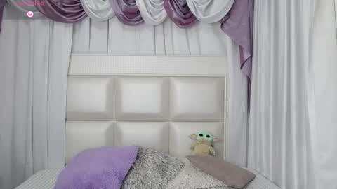 Snapshot of verosantana1 chatting on 09.26.25 Vernica online show from 09.26.25