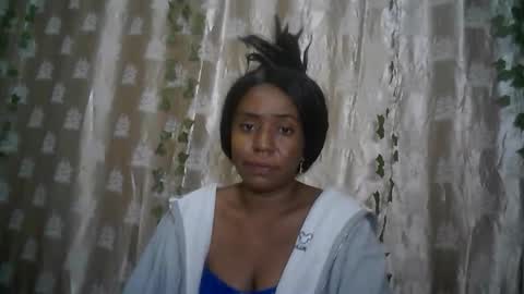 Snapshot of verronique1511 chatting on 05.23.26 verronique1511 online show from 05.23.26