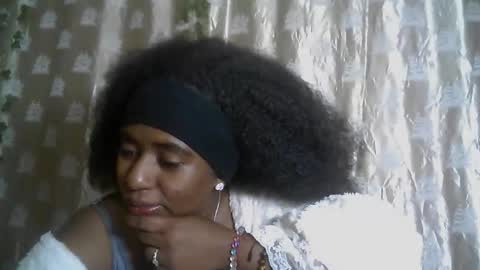 Snapshot of verronique1511 chatting on 06.10.26 verronique1511 online show from 06.10.26