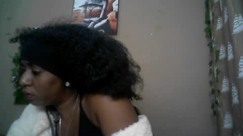 Snapshot of verronique1511 chatting on 06.14.26 verronique1511 online show from 06.14.26