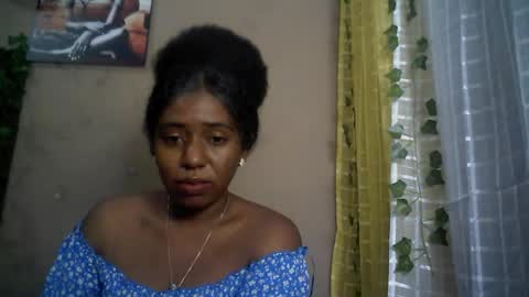 Snapshot of verronique1511 chatting on 06.18.26 verronique1511 online show from 06.18.26