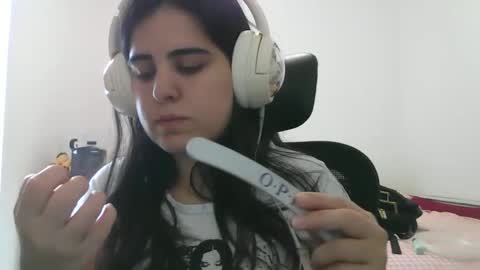 Snapshot of veruca99 chatting on 10.27.25 veruca99 online show from 10.27.25