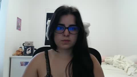 Snapshot of veruca99 chatting on 11.23.25 veruca99 online show from 11.23.25