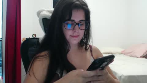 Snapshot of veruca99 chatting on 05.03.26 veruca99 online show from 05.03.26