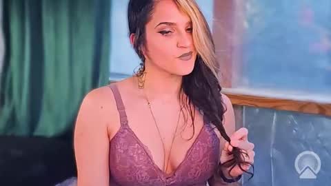 Snapshot of verucasal chatting on 01.12.26 Mistress VeraSal online show from 01.12.26