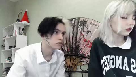 Snapshot of veryraretwins chatting on 01.02.25 veryraretwins online show from 01.02.25