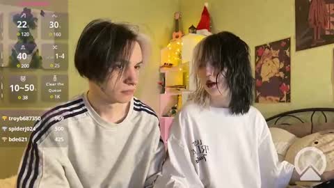 Snapshot of veryraretwins chatting on 02.11.25 veryraretwins online show from 02.11.25