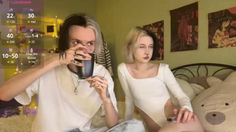 Snapshot of veryraretwins chatting on 09.30.25 veryraretwins online show from 09.30.25