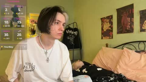 Snapshot of veryraretwins chatting on 11.24.25 veryraretwins online show from 11.24.25