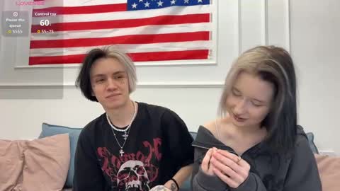 Snapshot of veryraretwins chatting on 01.08.26 veryraretwins online show from 01.08.26