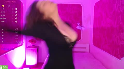 Snapshot of verysweetkate chatting on 11.21.25 Kate online show from 11.21.25