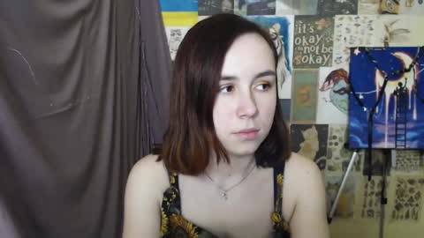 Snapshot of veryveryvery_shy chatting on 03.01.25 veryveryvery_shy online show from 03.01.25