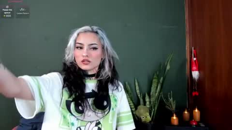 Snapshot of vesiagomez chatting on 06.30.26 natalia gomez online show from 06.30.26
