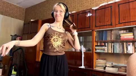 Alice online show from 05.09.26