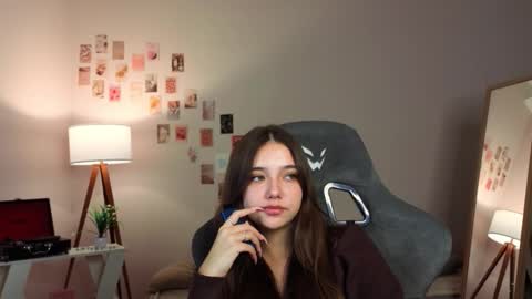 Snapshot of vexorin chatting on 12.13.25 Rachel online show from 12.13.25