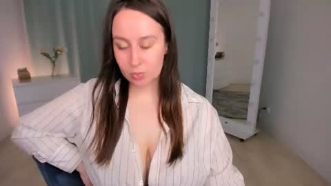 Camilla online show from 08.01.26