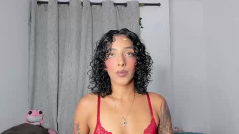 Snapshot of vianka_millerxxx chatting on 11.17.25 Vianka online show from 11.17.25