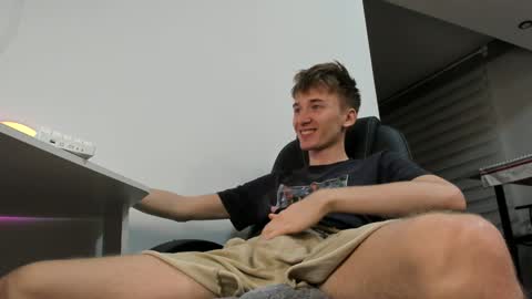 Snapshot of vibemygirl chatting on 12.17.24 vibemygirl online show from 12.17.24