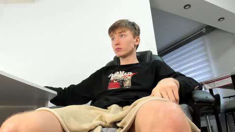 Snapshot of vibemygirl chatting on 01.16.25 vibemygirl online show from 01.16.25