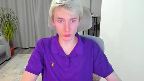 Snapshot of vibemygirl chatting on 12.15.25 vibemygirl online show from 12.15.25