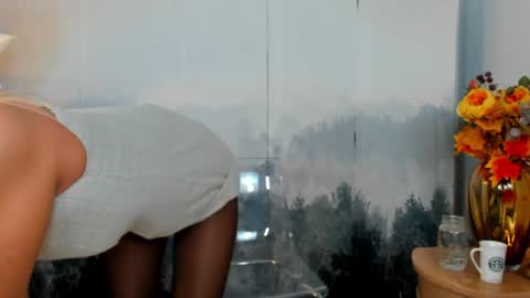 Snapshot of viciousqueen chatting on 10.28.25 ViciousQueenu can call me Laura online show from 10.28.25