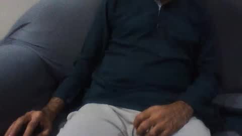 Snapshot of vicky_5540 chatting on 12.15.25 Big Dick Sxy Ass online show from 12.15.25